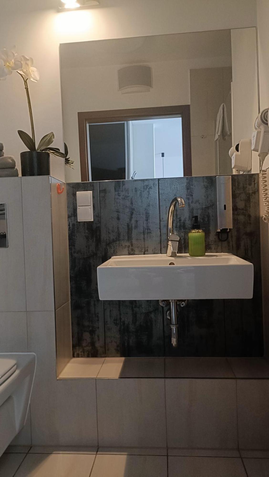 118 W Pieciogwiazdkowym Hotelu Plaza 200 M Dobruk Apartamenty Prywatny Apartment *