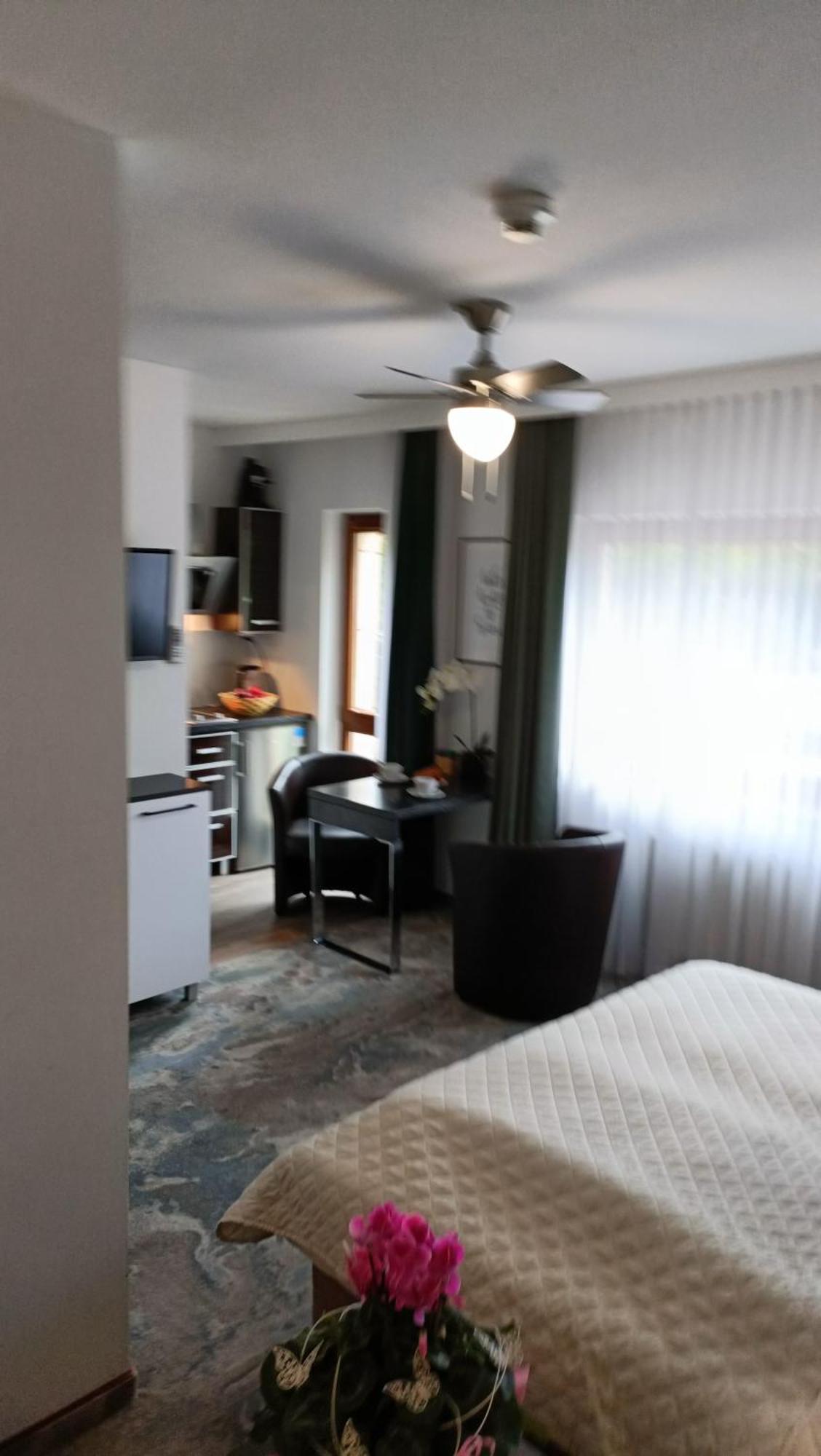 Apartment 118 W Pieciogwiazdkowym Hotelu Plaza 200 M Dobruk Apartamenty Prywatny