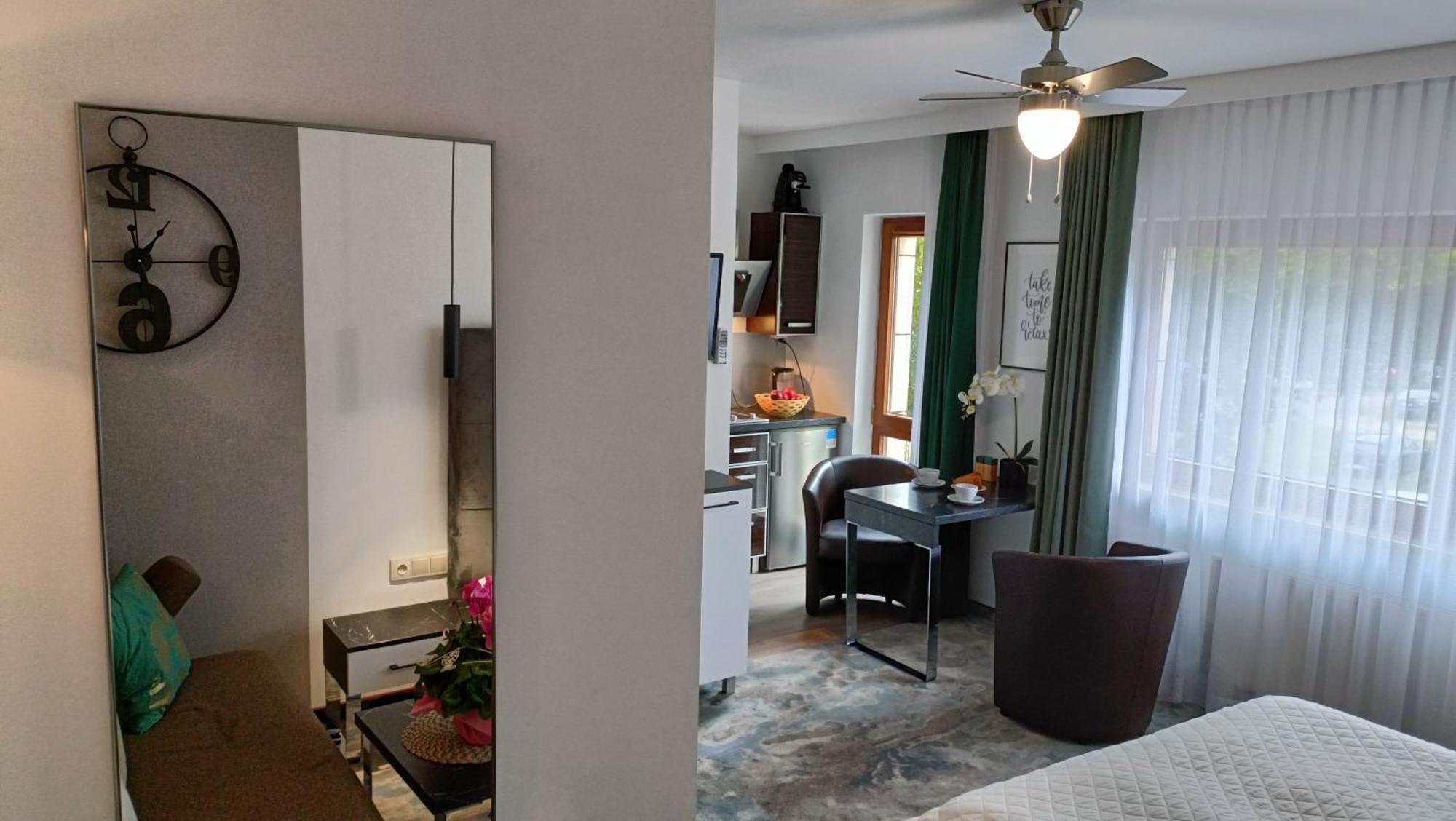 118 W Pieciogwiazdkowym Hotelu Plaza 200 M Dobruk Apartamenty Prywatny Apartment *