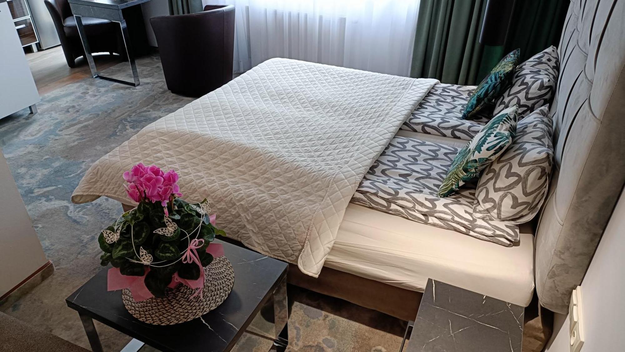 Apartment 118 W Pieciogwiazdkowym Hotelu Plaza 200 M Dobruk Apartamenty Prywatny *