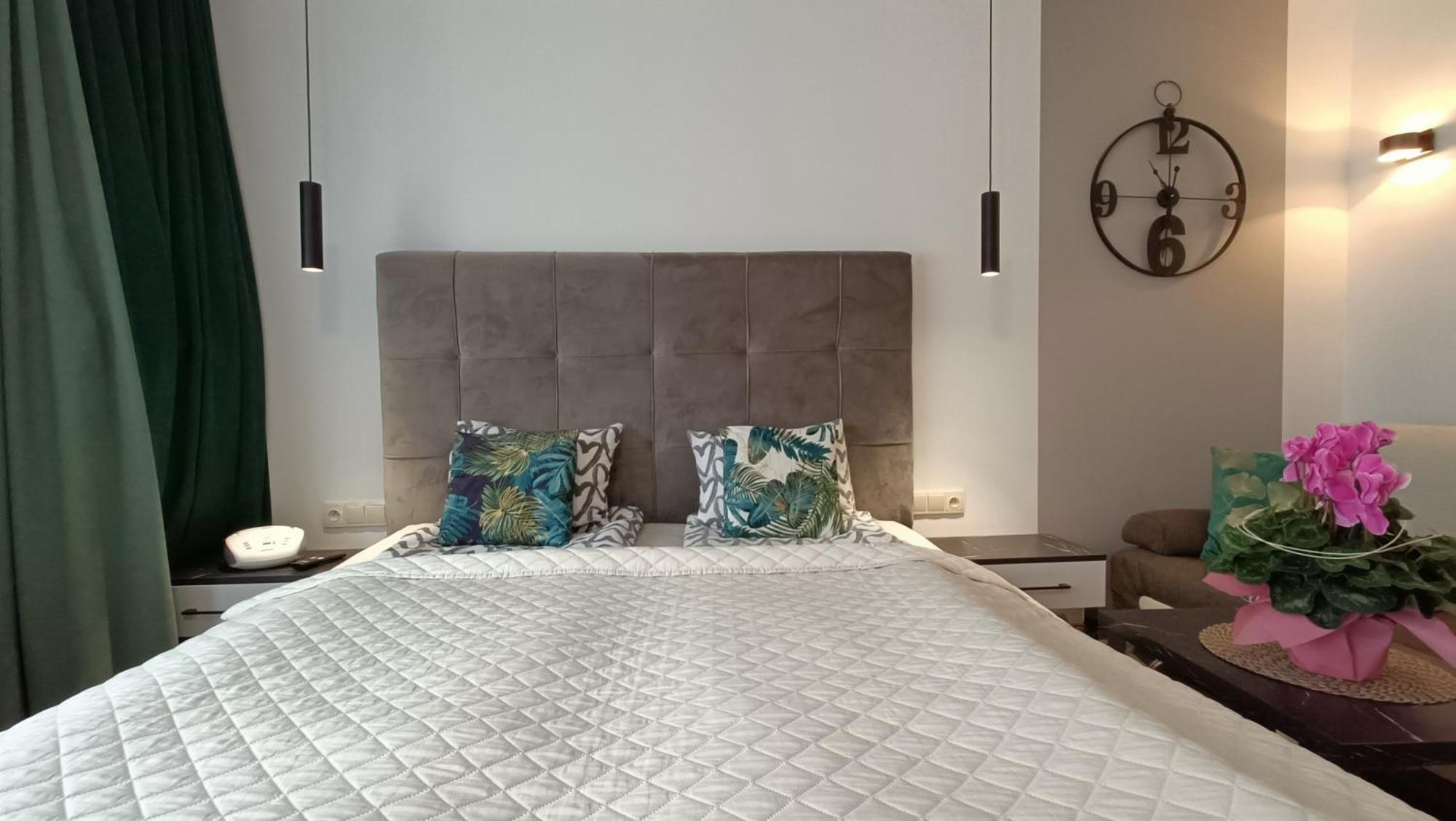 Apartment 118 W Pieciogwiazdkowym Hotelu Plaza 200 M Dobruk Apartamenty Prywatny *
