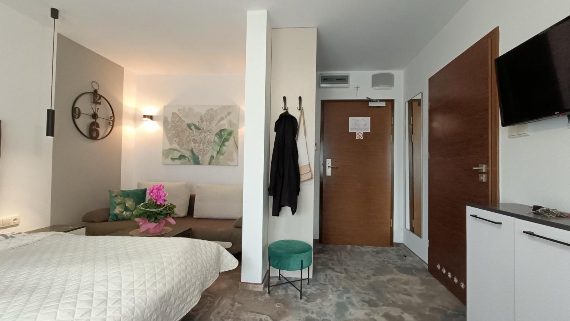 118 W Pieciogwiazdkowym Hotelu Plaza 200 M Dobruk Apartamenty Prywatny